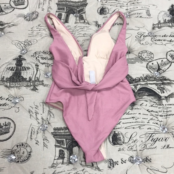 Chelsea28 Belted Textured One-Piece Swimsuit - Picture 4 of 6